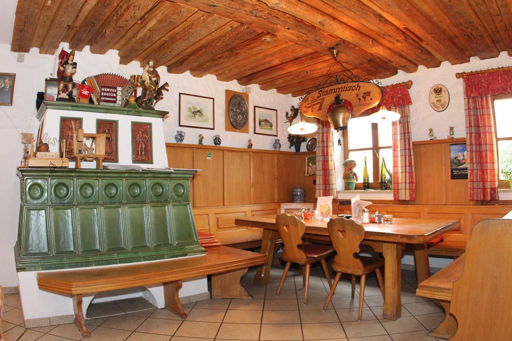 Landgasthof Spitzerwirt Sankt Georgen im Attergau Εξωτερικό φωτογραφία